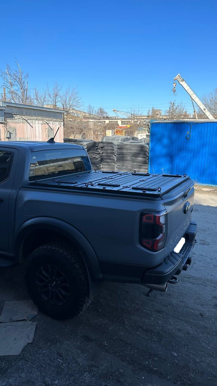 Three-section folding power pickup truck body cover