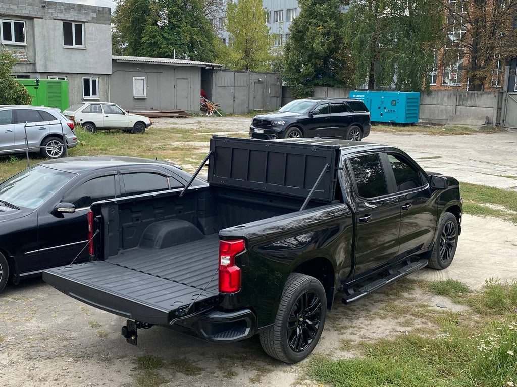 Three-section folding power pickup truck body cover