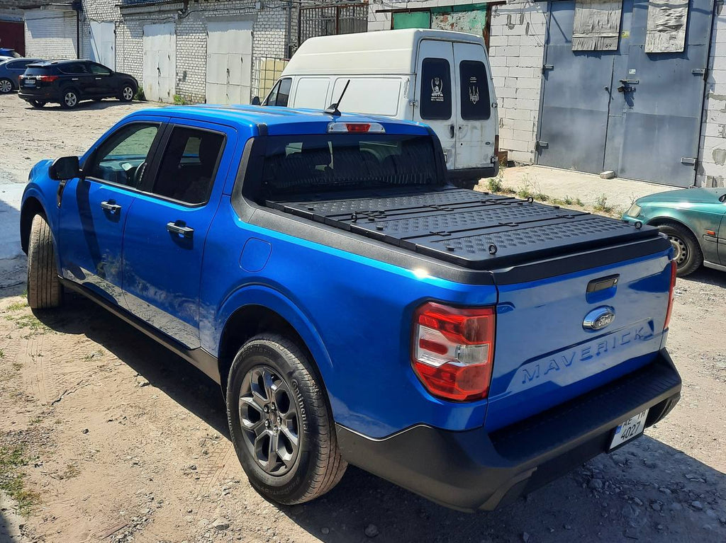 Three-section folding power pickup truck body cover