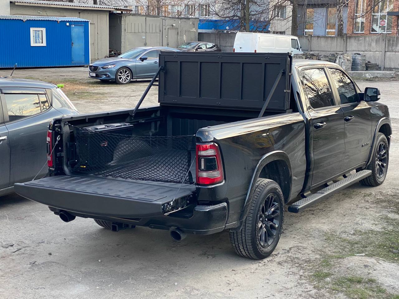 Three-section folding power pickup truck body cover