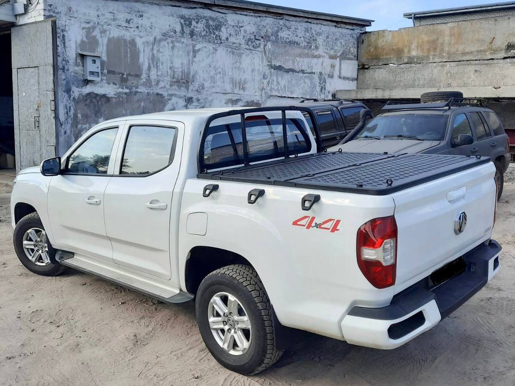 Two-section folding power pickup truck body cover